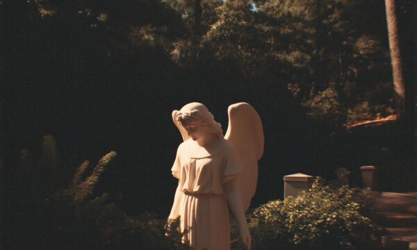 Angel Graveyard Statue in Garden Angel Graveyard Statue in Garden